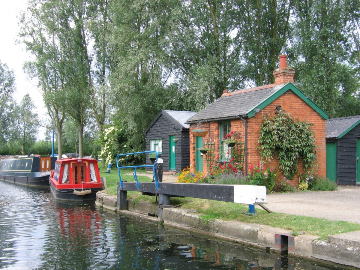 Chelmer and Blackwater Navigation Walk chelmsford